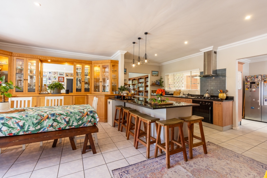 4 Bedroom Property for Sale in Summerstrand Eastern Cape
